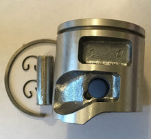 Load image into Gallery viewer, Compatible with Husqvarna 555, 560, 562XP Piston Kit 46MM Replaces Part # 5052155502

